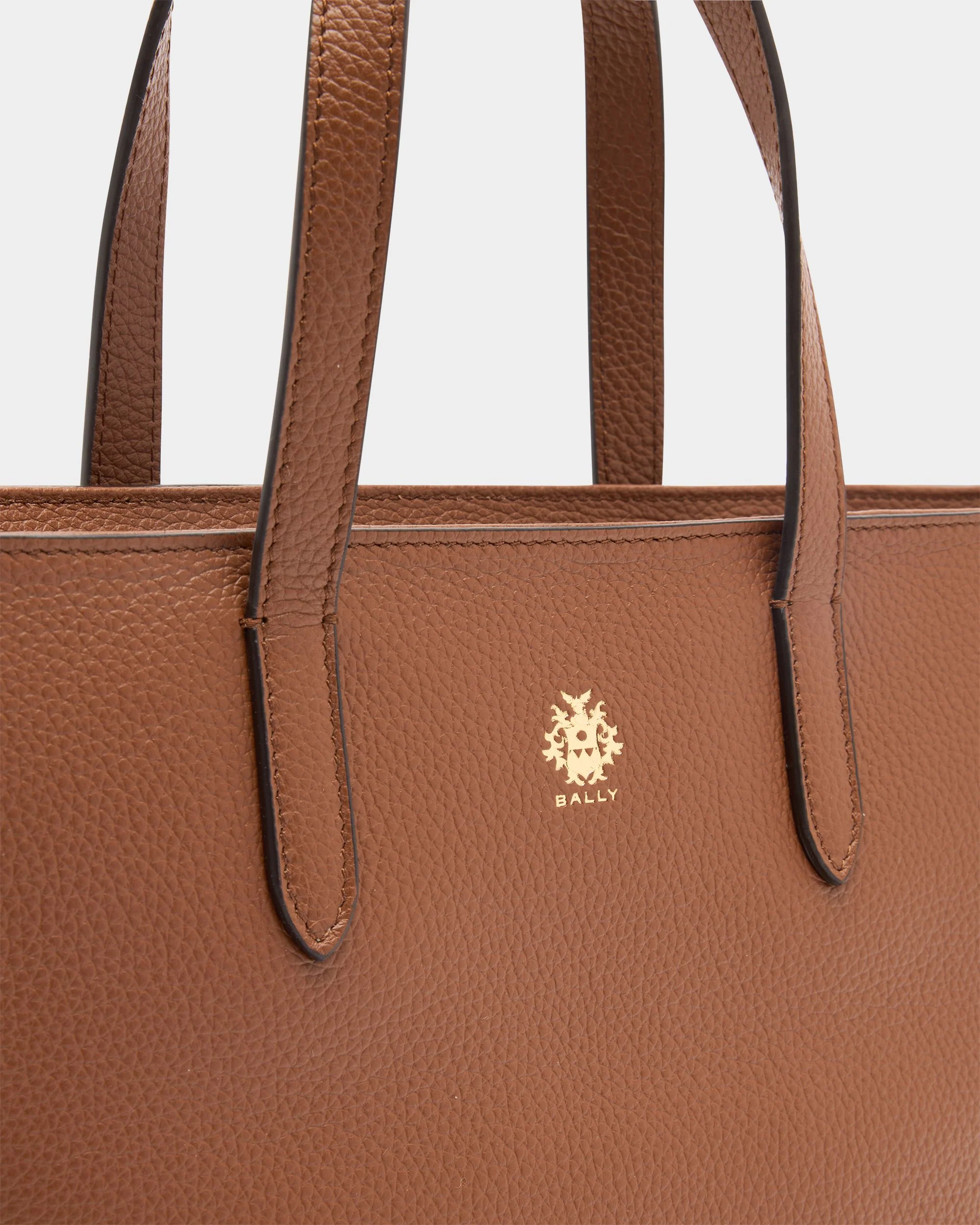 Hera Tote Bag in Brown Grained Leather - Image 6