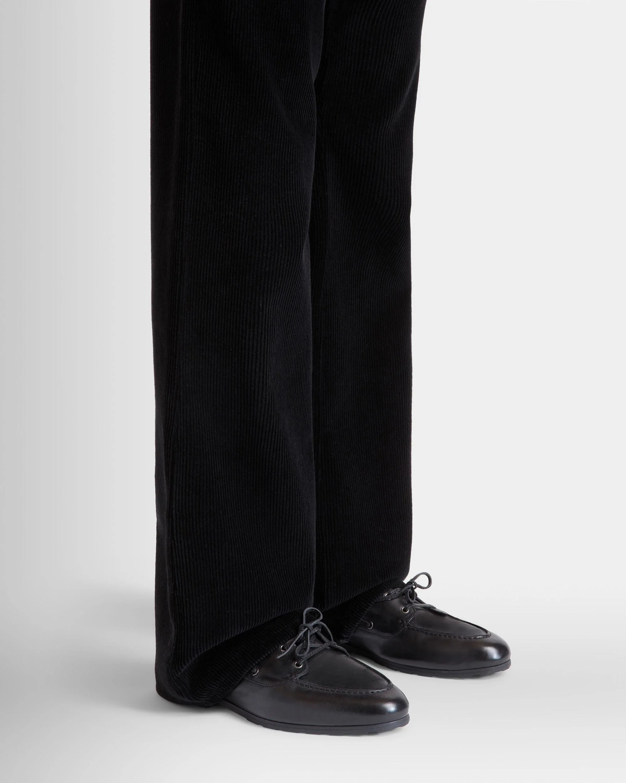 Plume Loafer In Black Leather - Image 2