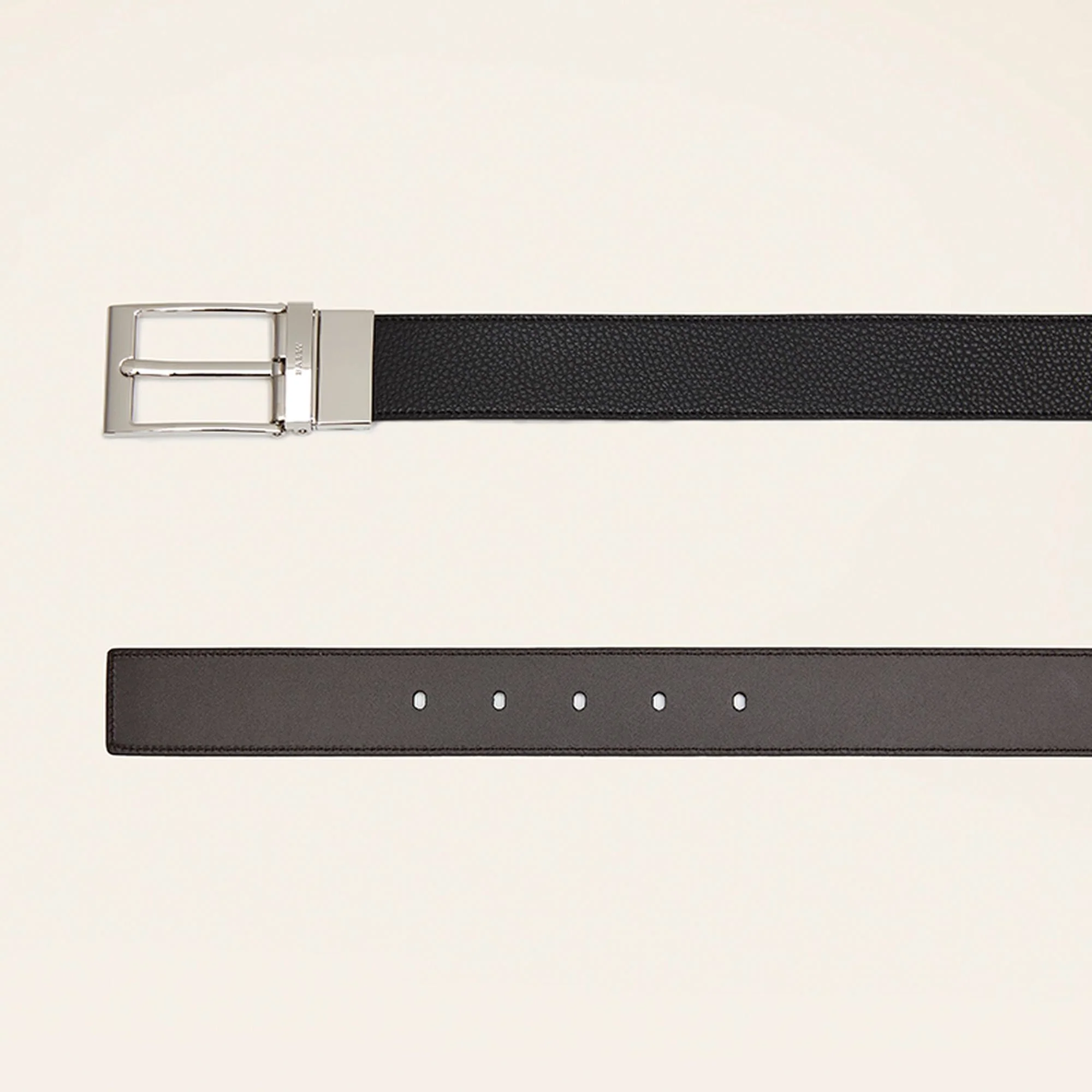 Reversible And Adjustable Belt in Black Leather - Image 2