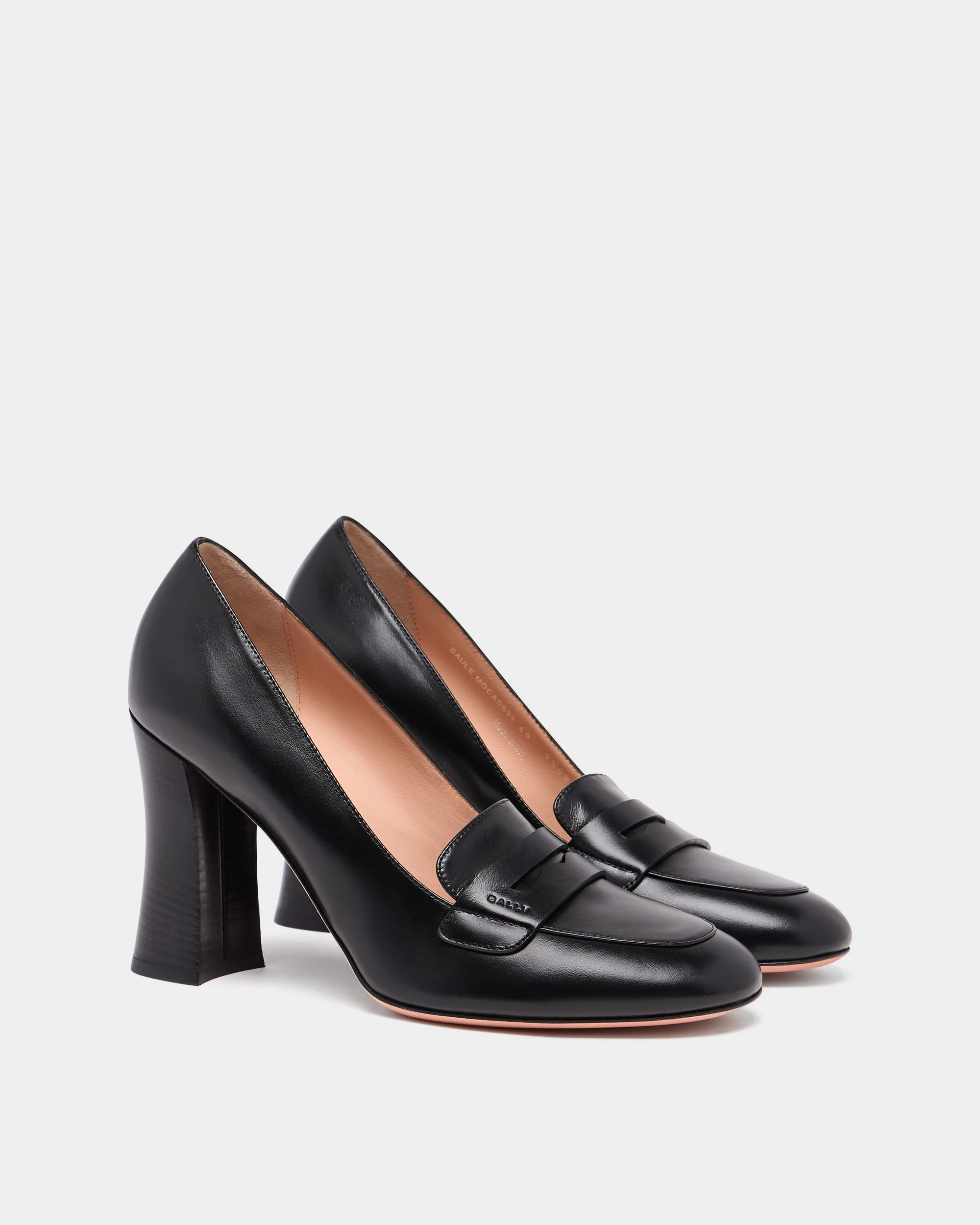 Saule Loafer Pump in Black Leather - Image 3
